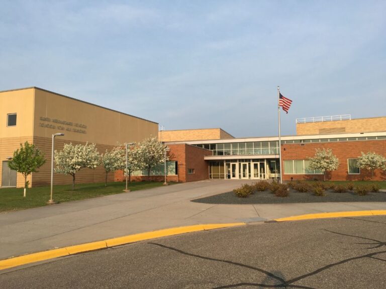Effective Strategies for Cleaning Large Educational Facilities
