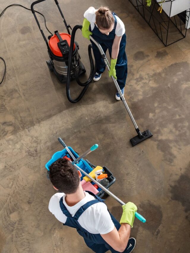 office cleaning by a professional team