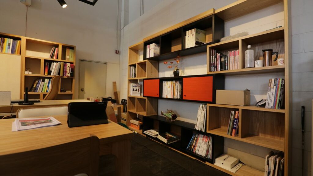 office-setup-with-shelves
