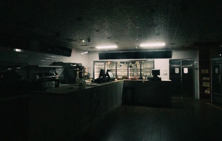 dirty restaurant